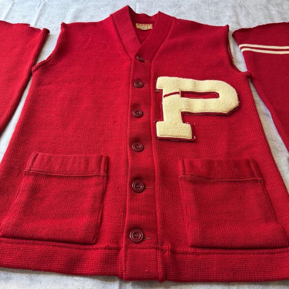 1940s True Vintage Sand Knit Size 42 Pennsylvania Cardigan Sweater Vest Ivy Prep